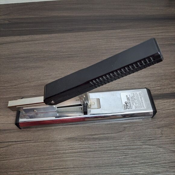 Bates 213HD Heavy Duty Stapler Agrafeuse Forte w/Staple Size Guide Made In Japan - Picture 1 of 4